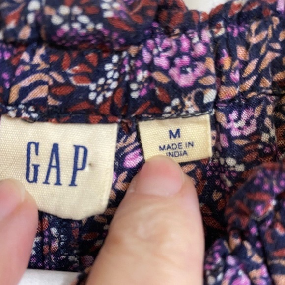 Gap Size Medium Short Ruffled Sleeves Purple and Pink Elastic Neckline Flares - Picture 4 of 8